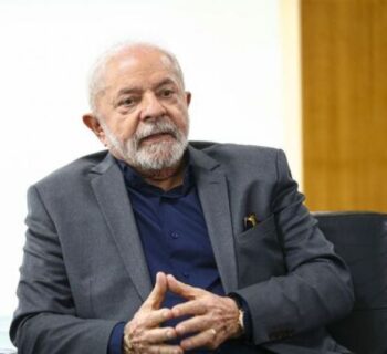 Presidente Lula garante piso retroativo para enfermagem